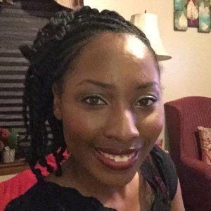 Meet your Posher, Moni